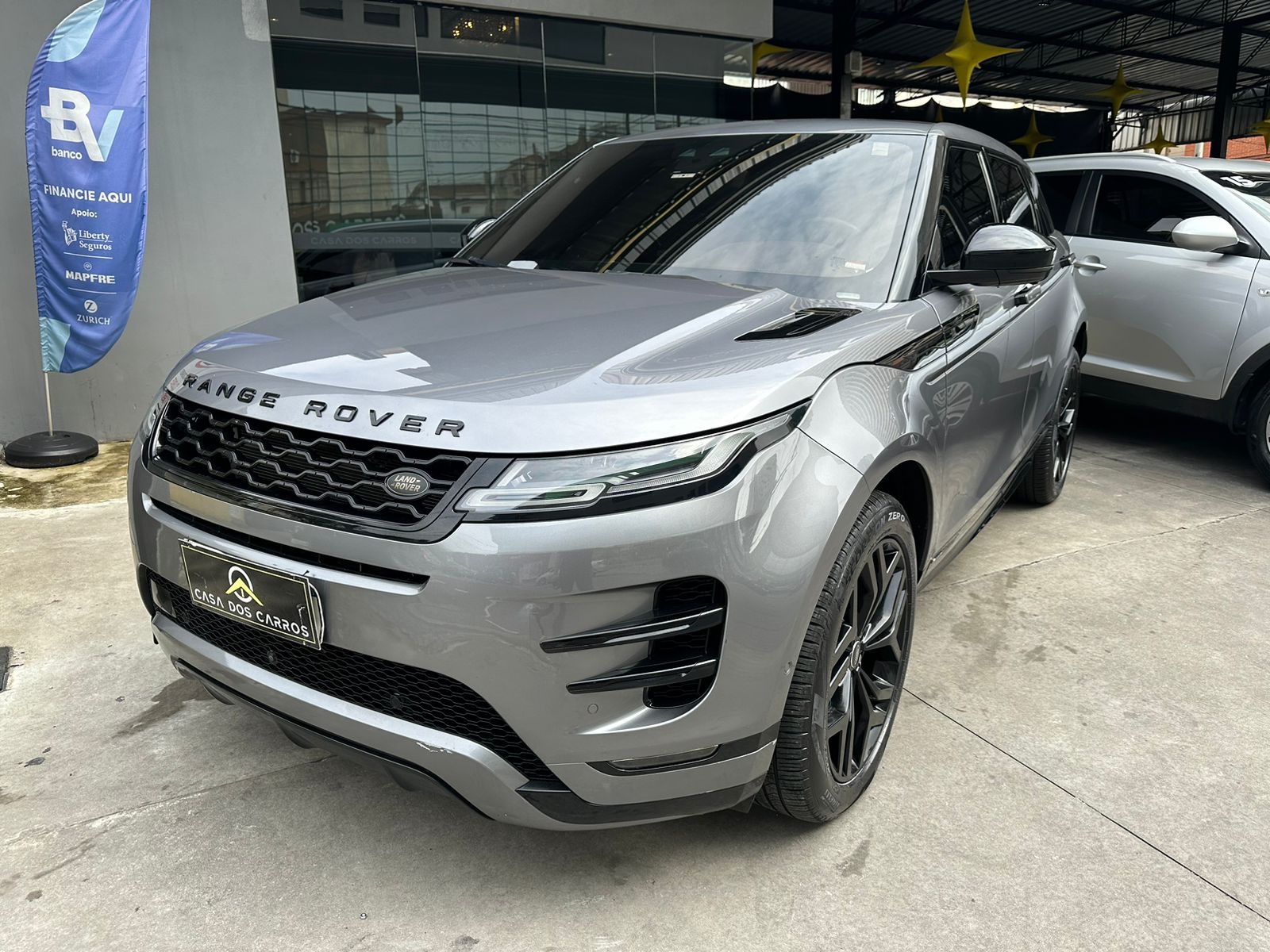 EVOQUE P300 HSE R-DYN